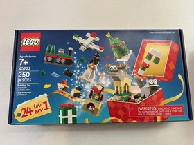 LEGO Seasonal: Christmas 24 in 1 Build-Up (40222) 250 Pieces New
