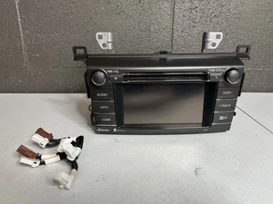 2014 2015 TOYOTA RAV4 GPS Navigation HD Radio CD Player Gracenote AM FM 100319 - Picture 1 of 13