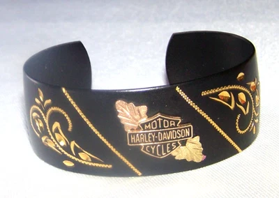 Harley Davidson Black Hills Gold Black Matte Stamper Wide Cuff Bracelet 10k Gold - Image 1 of 4