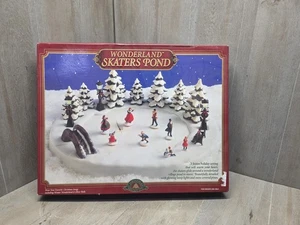 Animated Christmas Wonderland Skater Pond Fantasy LTD 8 Songs VINTAGE 1996 WORKS - Bild 1 von 9