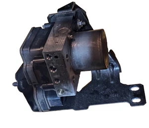 2016-2020 Maserati Levante M161 ABS Pump Module Control Brake 6701037380 Anti - Picture 1 of 6
