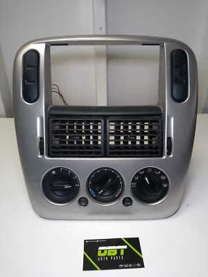 03 04 05 Mercury Mountaineer 2002 radio tablero bisel moldura con control de clima OEM A Foto 1 de 3