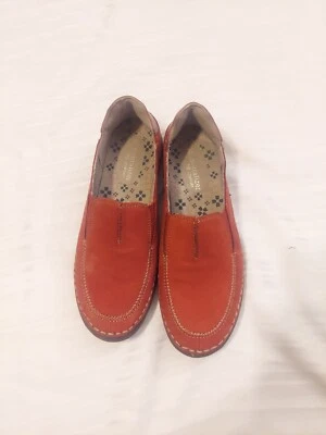 Mocasines planos Natural Soul by Naturalizer Burgendy de gamuza 7,5 M Foto 1 de 4