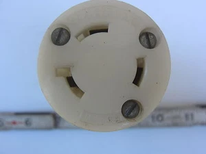Bryant 30A 277V Hubbell 2633 Style Locking Connector L7-30R, Used - Picture 1 of 3