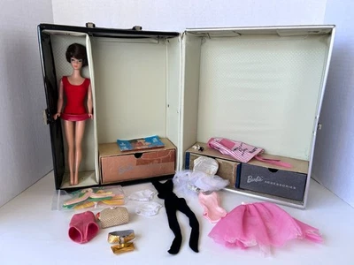 Muñeca Barbie vintage 1962 corte burbuja con estuche, ropa, folleto Foto 1 de 4