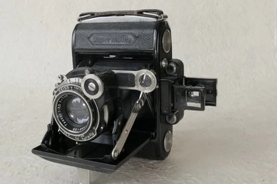 Zeiss Super Ikonta 4,5x6, primo modello, vernice nera perfetta - Immagine 1 di 4
