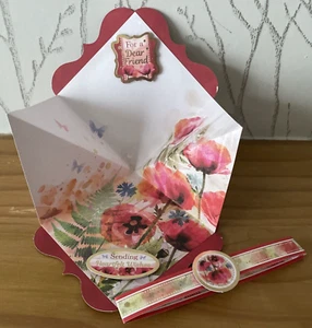 Carte concettuali aperte a scoppio fatte a mano - vari disegni compleanno amicizia - Foto 1 di 15