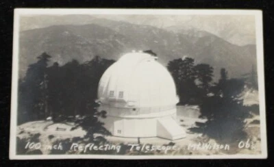 Estampilla de 1 centavo de Estados Unidos de 1920 George Washington descentrada en el monte Telescopio Wilson, CA Foto 1 de 3