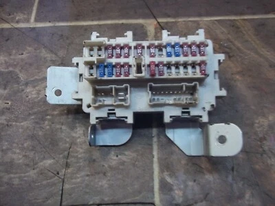 Bloque de caja de relé de fusibles de cabina interior de 3,5 L para Nissan Murano 2003-2007 OEM Foto 1 de 4