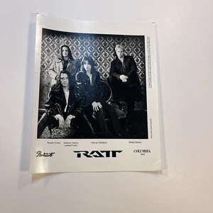 Foto de comunicado de prensa de relaciones públicas RATT Columbia Records Stephen Pearcy Warren DeMartini - Imagen 1 de 3