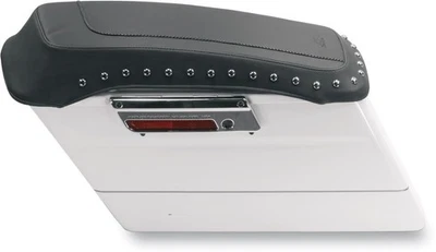 Крышка седельной сумки MUSTANG 77605 с заклепками FL - Изображение 1 из 2