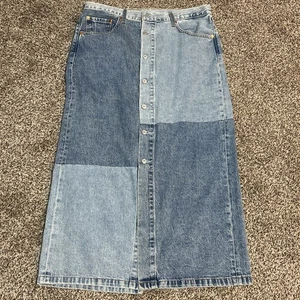 Levi's Premium Button Midi Skirt Size 31, Patch Design 100% Cotton New - Picture 1 of 16