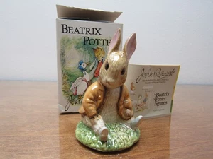 BESWICK ENGLAND BENJAMIN BUNNY SASS AUF EINER BANK FIGUR © 1983 BEATRIX POTTER -A1- - Bild 1 von 15