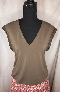 Express Top Gr. SM ärmellos bestickt Spitze Gummibund braun - Bild 1 von 10