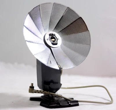 VINTAGE HONEYWELL PENTAX TILT-A-MITE CAMERA FLASH (EXCELLENT) - Image 1 of 4