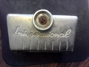 International Harvestor ash tray - Foto 1 di 6