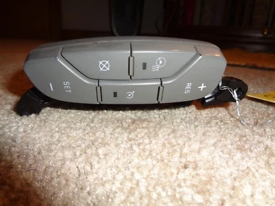 2007 07 CADILLAC DTS STEERING WHEEL CRUISE CONTROL SWITCH 15774593 6192  A-25 - Image 1 of 2