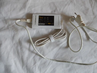 Leicke Netzteil GT38620 Ultra Slim für Apple MacBook 12" Topzustand - Bild 1 von 3