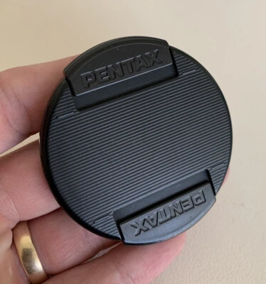 Genuine Pentax 58mm Pinch Style Front Lens Cap for FA Lenses - Image 1 of 3