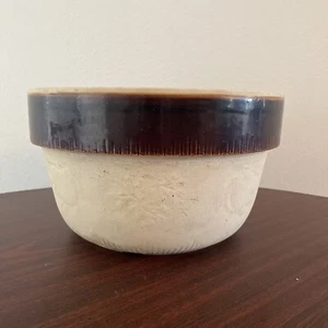 Cook-Rite Hearth Bowl Vintage 2- Tone Brown Heavy Crock Bowl 10x6" Bread Roast - Picture 1 of 7