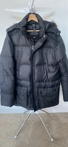 Tommy Hilfiger Men’s Black down coat -mid length with detachable fur hood - Picture 1 of 6
