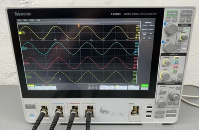Osciloscopio Tektronix MSO44 4-BW-1000, 1 GHz, 4 canales Foto 1 de 4