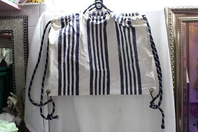 Bolso de Playa Zara Náutico Rayas Blanco y Azul Marino Foto 1 de 4