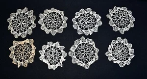 Vintage Set of 8 Cream  Handmade Bobbin Lace Floral Center Scalloped 5" Doilies - Imagen 1 de 6