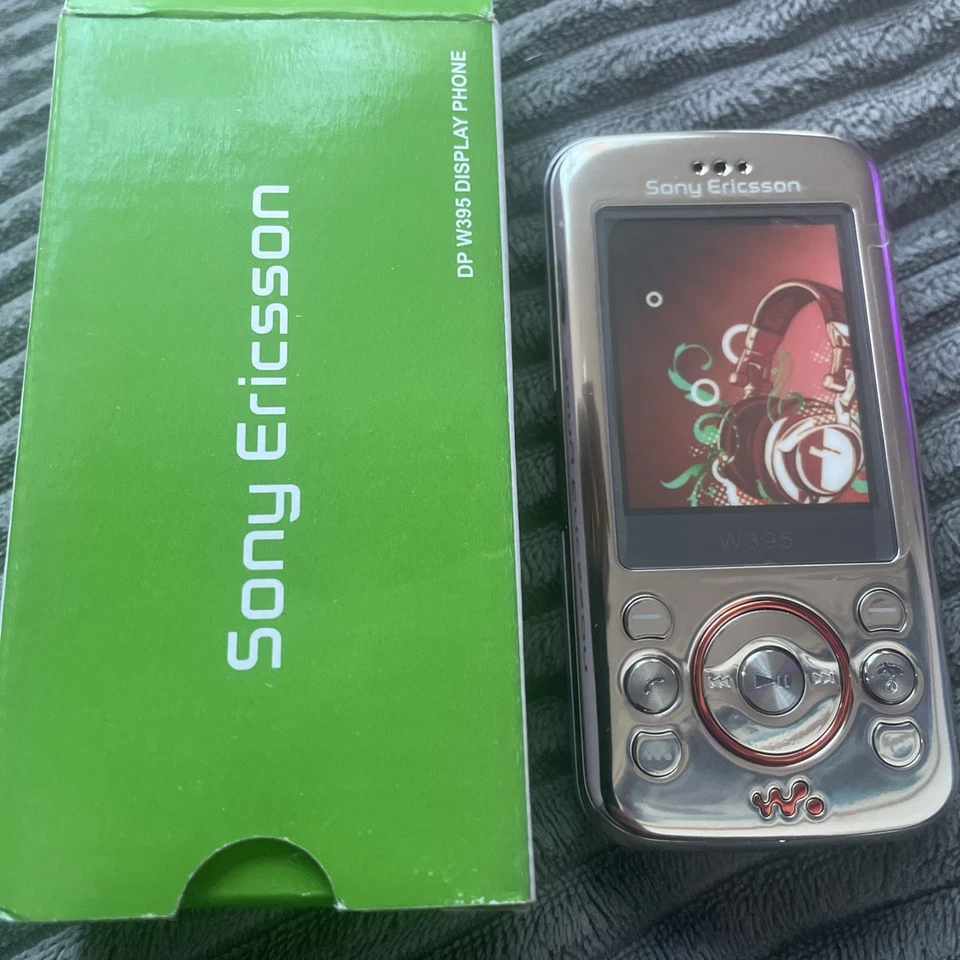 Ericsson W395 - Retro Slider Dummy Phone New Boxed - Image 1 of 2