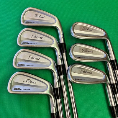 Titleist CB 712 Iron Set 7pcs 4-Pw Flex Stiff Dynamic Gold S200 Steel Golf Clubs - Image 1 of 4