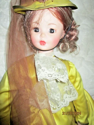 Poupée FURGA habit d'origine corps souple 62cm - Photo 1/4