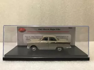 1/43 TRAX TRR29C 1957 Morris Major Elite – Ash Grey / Rose Taupe flash - Picture 1 of 7