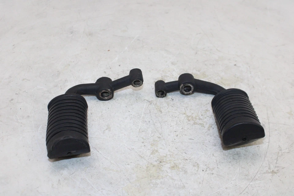 Suzuki GS250T 1980 OEM REPOSAPIÉS DELANTEROS CLAVIJAS JUEGO DE PELDAÑOS PAR Foto 1 de 4