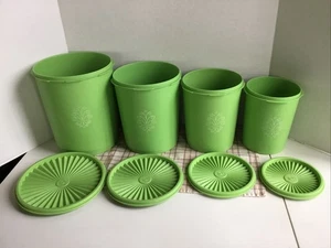 Vintage Tupperware Limette / Apfelgrün Kanister Set Servier mit Deckel verschachtelt - Bild 1 von 8