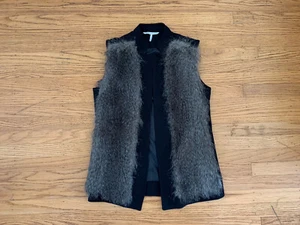 French Connection Womens sz S Faux Fur Lined Open Front Vest Black/Gray - Picture 1 of 6