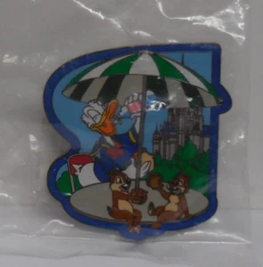 Disney Pin WDW Darsteller Pin Party Backstage Pass Serie Donald, Chip & Dale - Bild 1 von 3