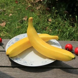 Gelbe künstliche Bananen Dekoration Plastik Obst realistisch (2 Stück) - Bild 1 von 12