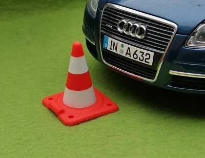 MARKENLOS #041 1:18 PYLONEN LEITKEGEL VERKEHRSHÜTCHEN TUNING-DIORAMA-WERKSTATT-ZUBEHÖR