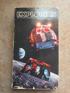 Explorers VHS 1985 Ethan Hawke, River Phoenix 1st release Paramount - Picture 1 of 9