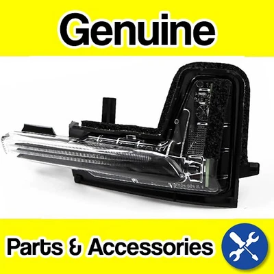 Genuine Volvo XC60 (18-) V90 (-23) Mirror Repeater Light / Lens / Lamp (Right) - Image 1 of 3