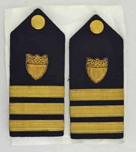 Vintage U.S. COAST GUARD Commander Shoulder Board - UNITED CARR snaps - Picture 1 of 2