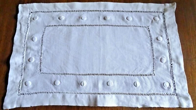 NAPPERON ANCIEN EN LIN BRODE .60 CM X 39 CM - Photo 1/3