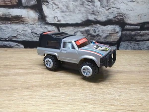 1:43? Toyota camión/SUV Slot Car posiblemente para Artin, Carrera Go, Scalextric - Imagen 1 de 12