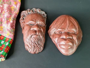 Australian Aboriginal Alva Stone Original 1960's Pottery Wall Hangings  - Bild 1 von 5