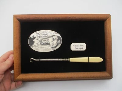 FIRMADO HAMLIN GILMORE OVALADO SCRIMSHAW con GANCHO PARA BOTAS ~ ENMARCADO Foto 1 de 4