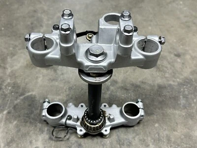 Yamaha TTR225 1999-2004 vástago de dirección abrazaderas triples soporte de horquilla OEM completo Foto 1 de 4