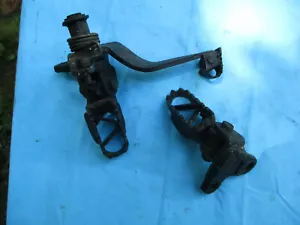 1982 Yamaha IT250 rear brake pedal and foot pegs - Picture 1 of 8