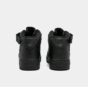 NEU Nike Air Force 1 Mid '07 All Triple Blackout Retro Schuhe - Bild 1 von 5