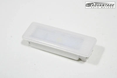 BMW 750I XDRIVE G12 2016-2019 INTERIOR DELANTERO O TRASERO LUZ CORTESÍA LÁMPARA LED OEM Foto 1 de 4