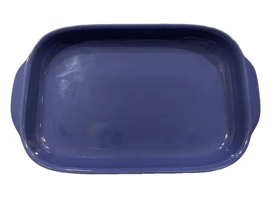 Cazuela para hornear poco profunda de gres púrpura de 1,9 cuartos de galón CW by CorningWare Foto 1 de 3